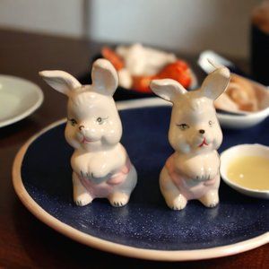 Vintage Salt and Pepper Shakers Mid Century 3.5" Bunny Rabbits White & Pink New